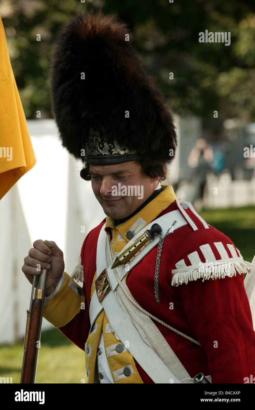 British army uniform red coat hi-res stock photography and images - Alamy