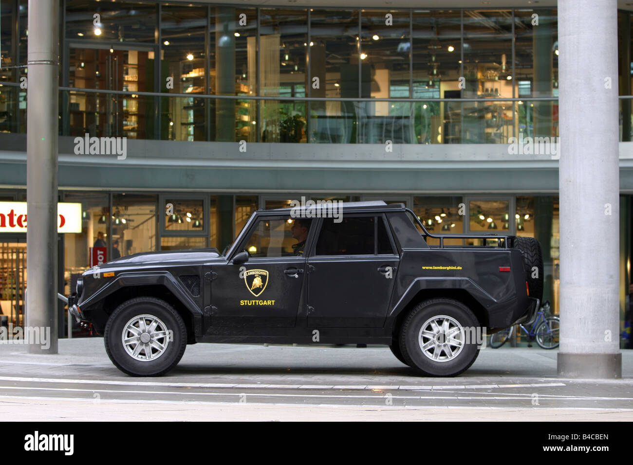 Car, Lamborghini LM 002, model year 1982-1992, black, cross country vehicle, standing, upholding, side view, City, photographer: Stock Photo