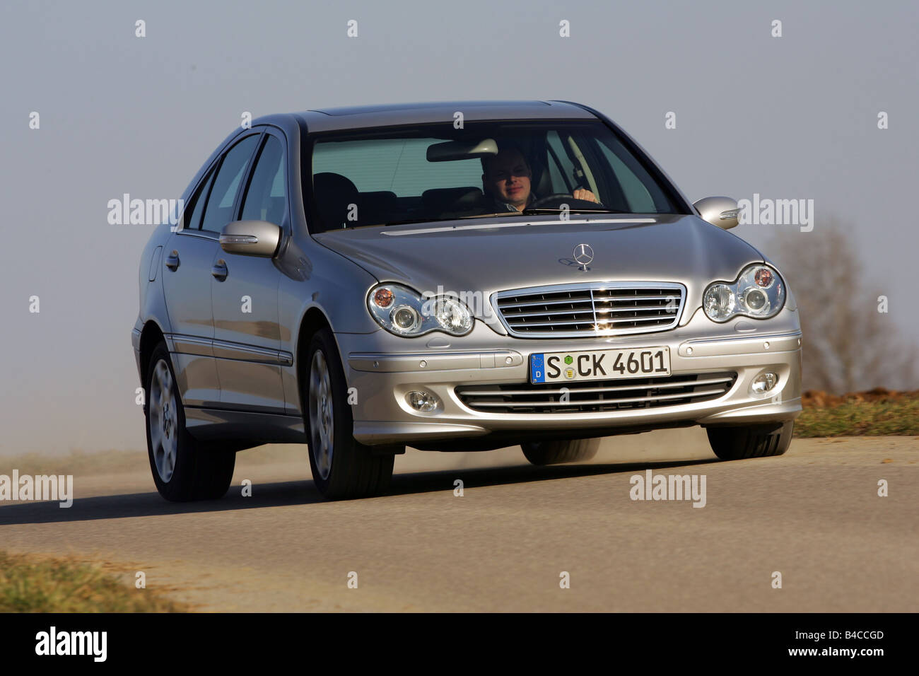 Мерседес 220 2005