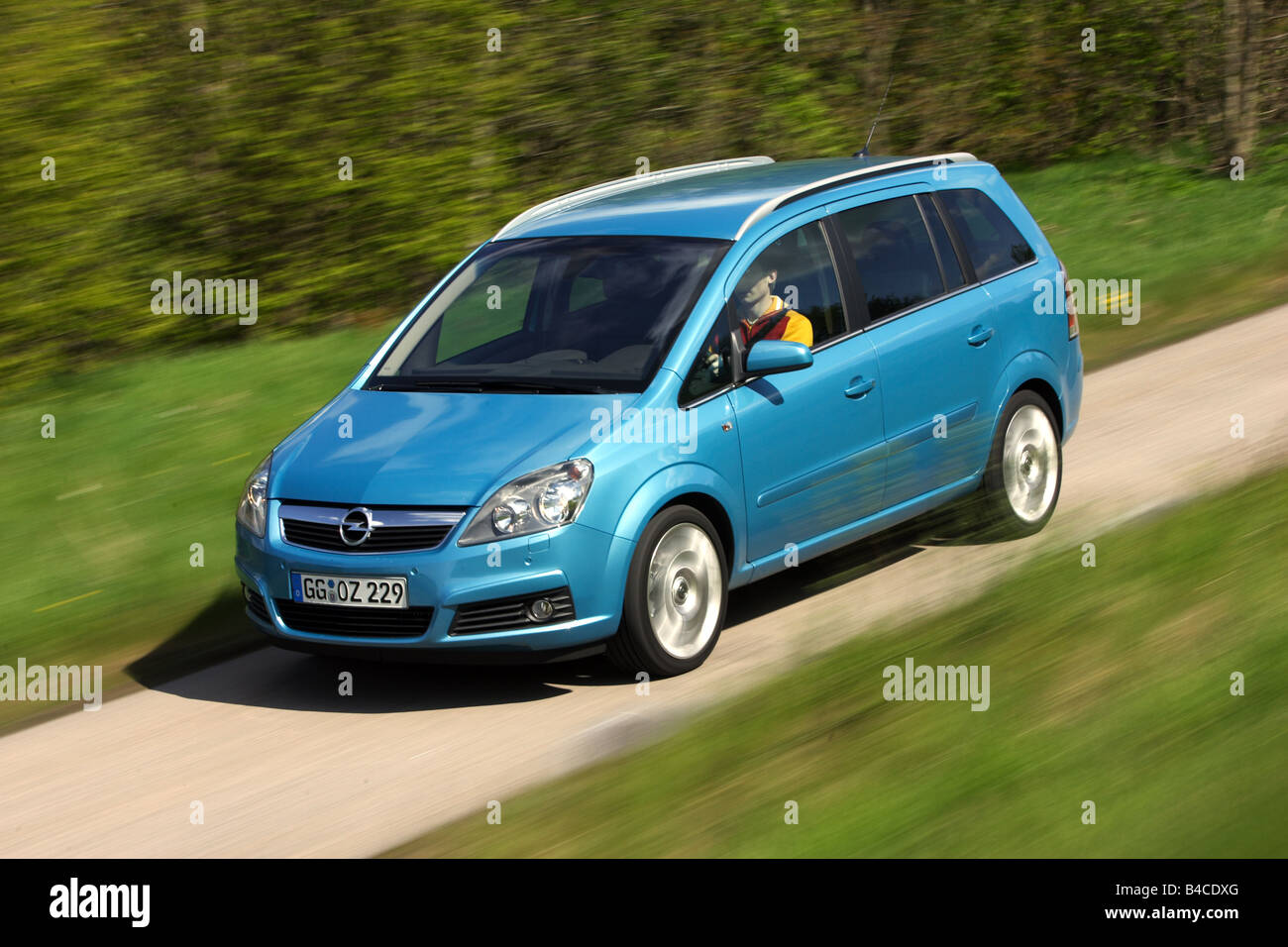 Opel Zafira Life Passenger Van L2 2019 Editorial Stock Photo
