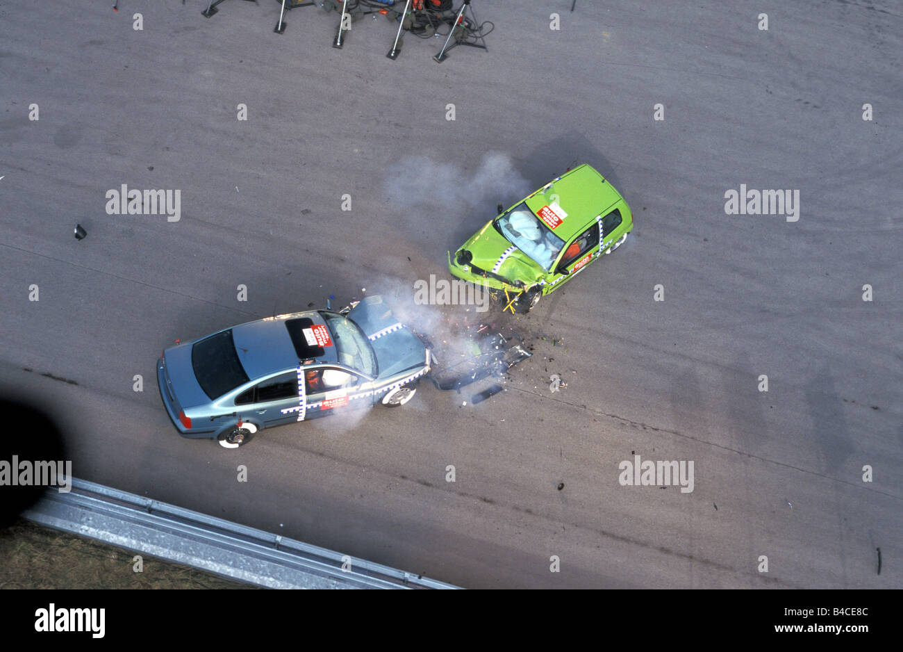 Car, Security, Crash tests, VW Volkswagen Passat gegen VW Lupo, Airbag, photographer: Hans Peter Seufert Stock Photo