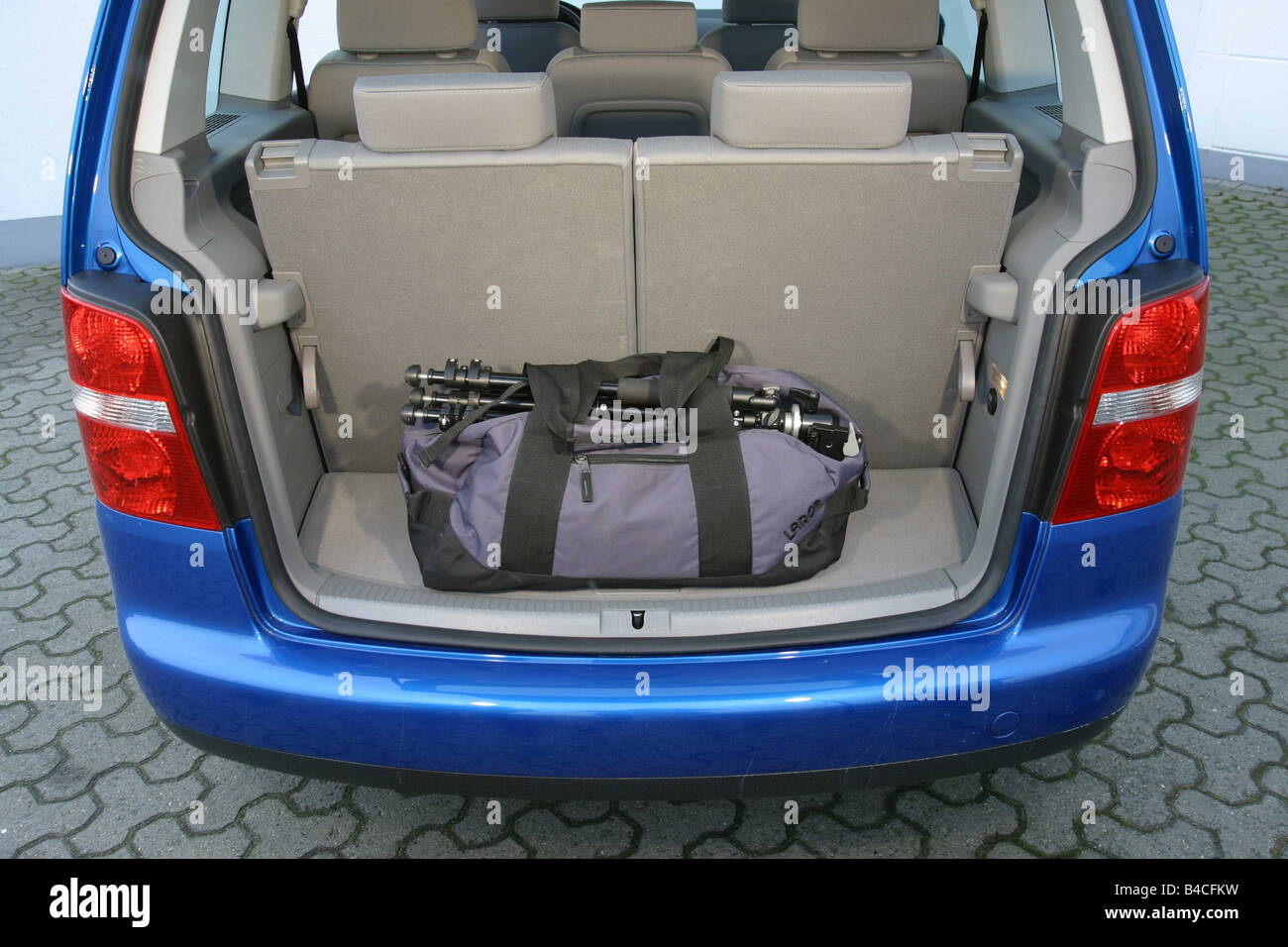 Bâche coffre à bagages Volkswagen Touran 2.0 FSI 16V - 1T0867871S