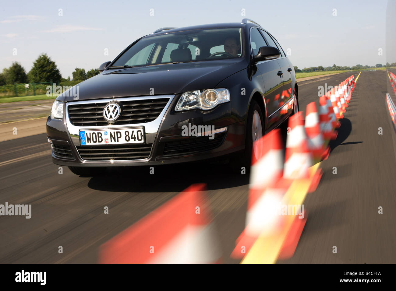 VW Volkswagen Passat Variant 2.0 TDI, model year 2005-, black, driving,  diagonal from the front, frontal view, test track, Pilon Stock Photo - Alamy