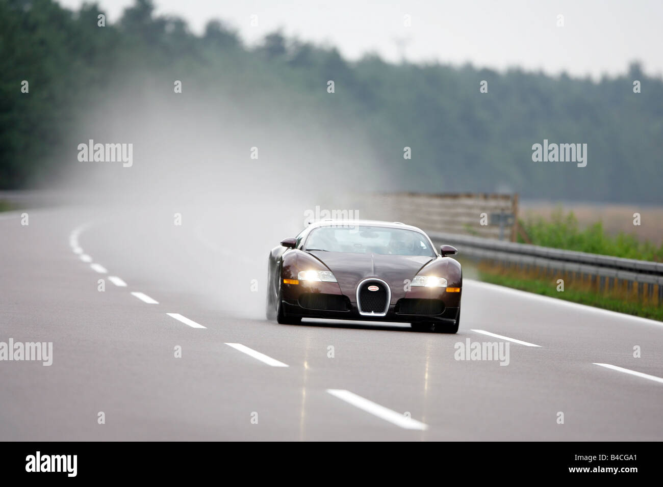 Um Carro De Corridas Bugatti Para Crianças Velhas Foto de Stock Editorial -  Imagem de antigo, viagem: 226528578