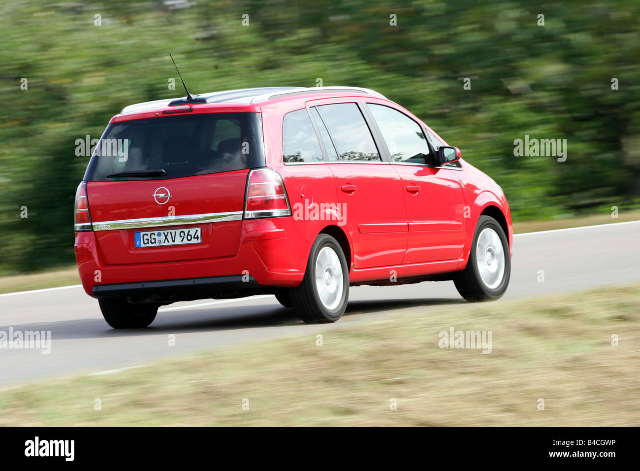 Opel zafira hi-res stock photography and images - Alamy