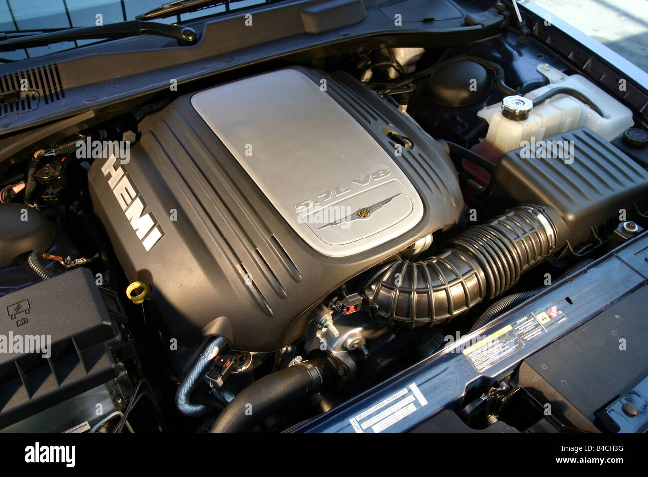 Chrysler 300C 5.7 Hemi, upper middle-sized , model year 2004-, dark blue, view in engine compartment, technique/accessory, acces Stock Photo