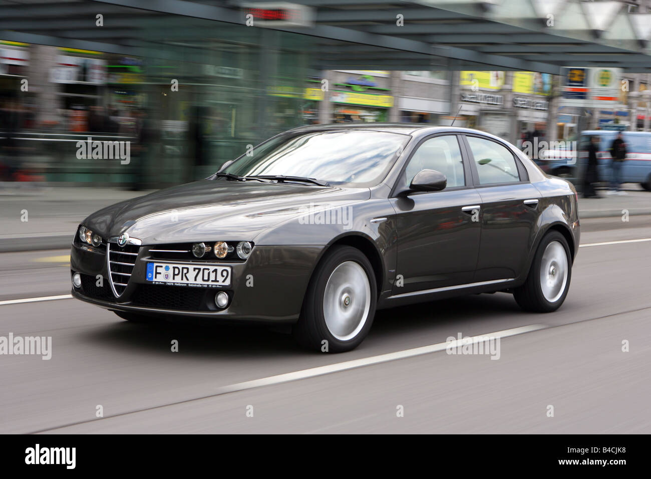 Alfa romeo 159 2 4 jtdm 20v hi-res stock photography and images