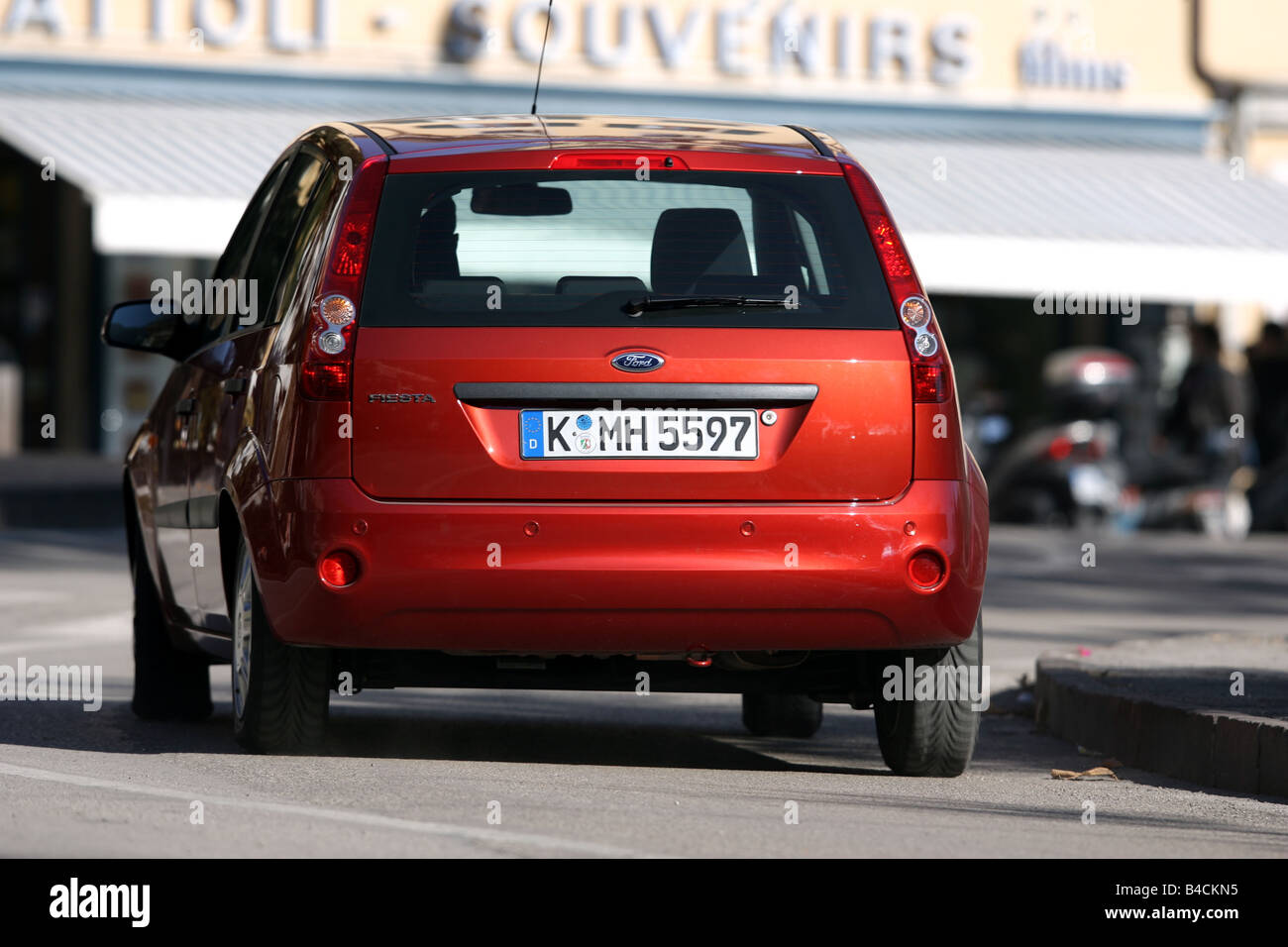 Ford Fiesta 1 4 16v Model Year 05 Rust Red Driving Diagonal Stock Photo Alamy