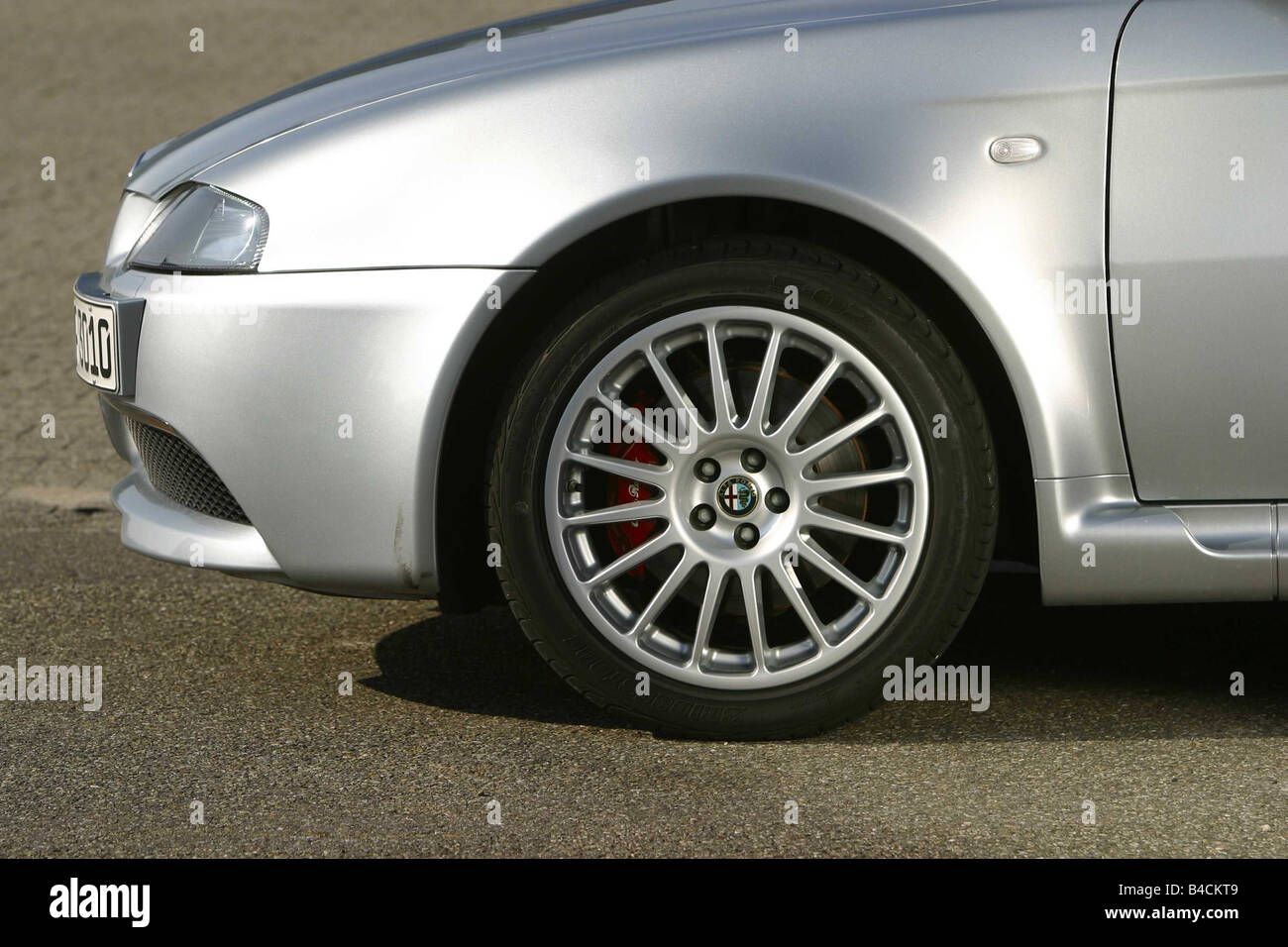 Car, Alfa Romeo 147 GTA, Limousine, model year 2000-, silver, Lower middle-sized class, Detailed view, tyre, Wheel, Front tyres, Stock Photo