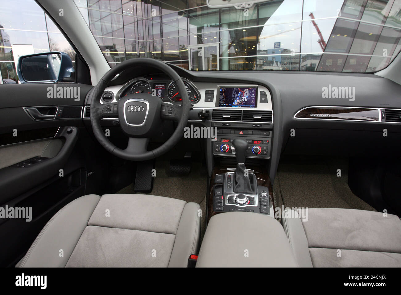 Audi A6 Allroad Quattro 4.2 FSI, model year 2006-, anthracite, interior  view, Interior view, Cockpit, technique/accessory, acces Stock Photo - Alamy