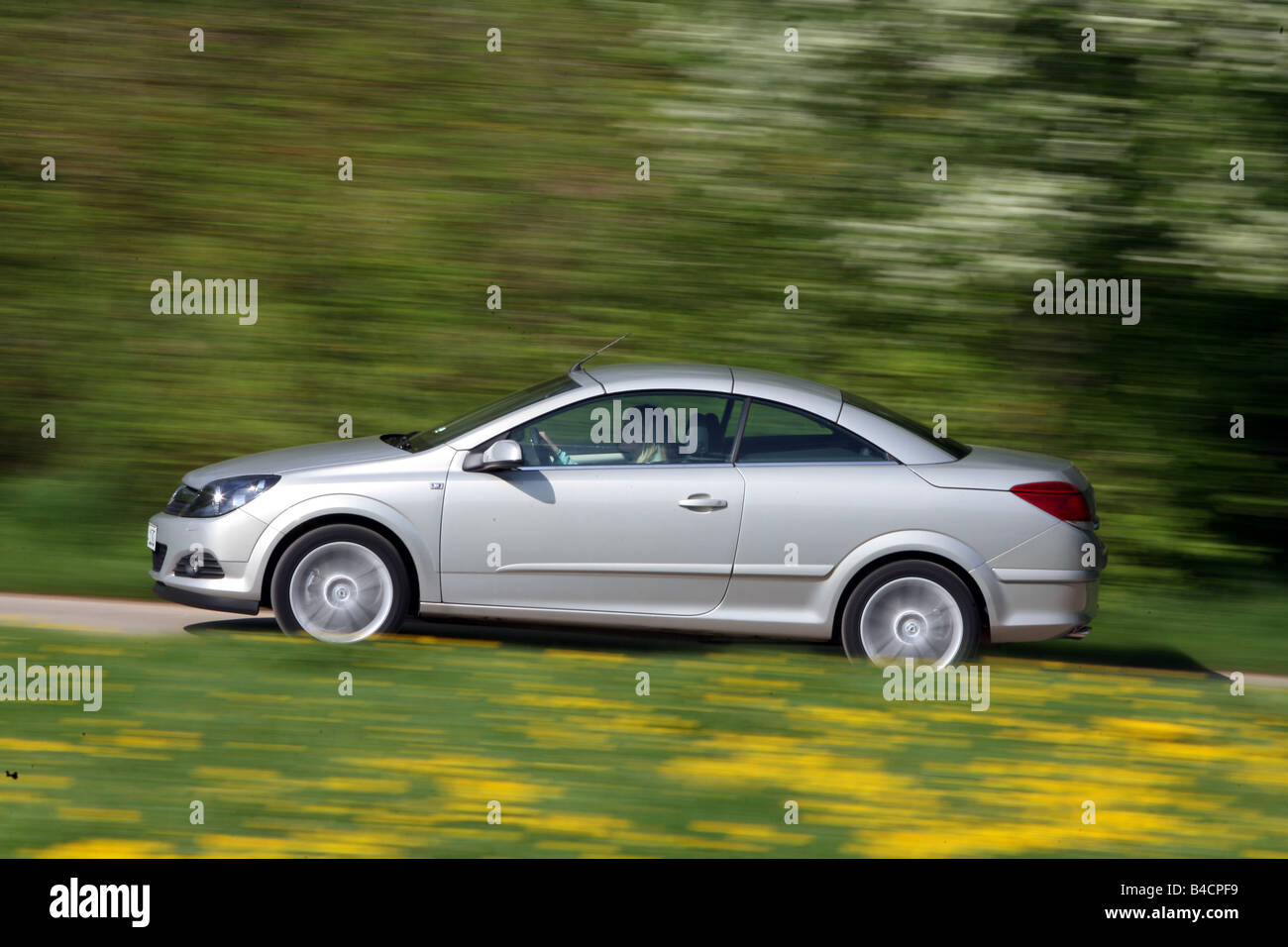 Opel Astra 1 9 Cdti Twin Top Model Year 06 Silver Driving Side Stock Photo Alamy