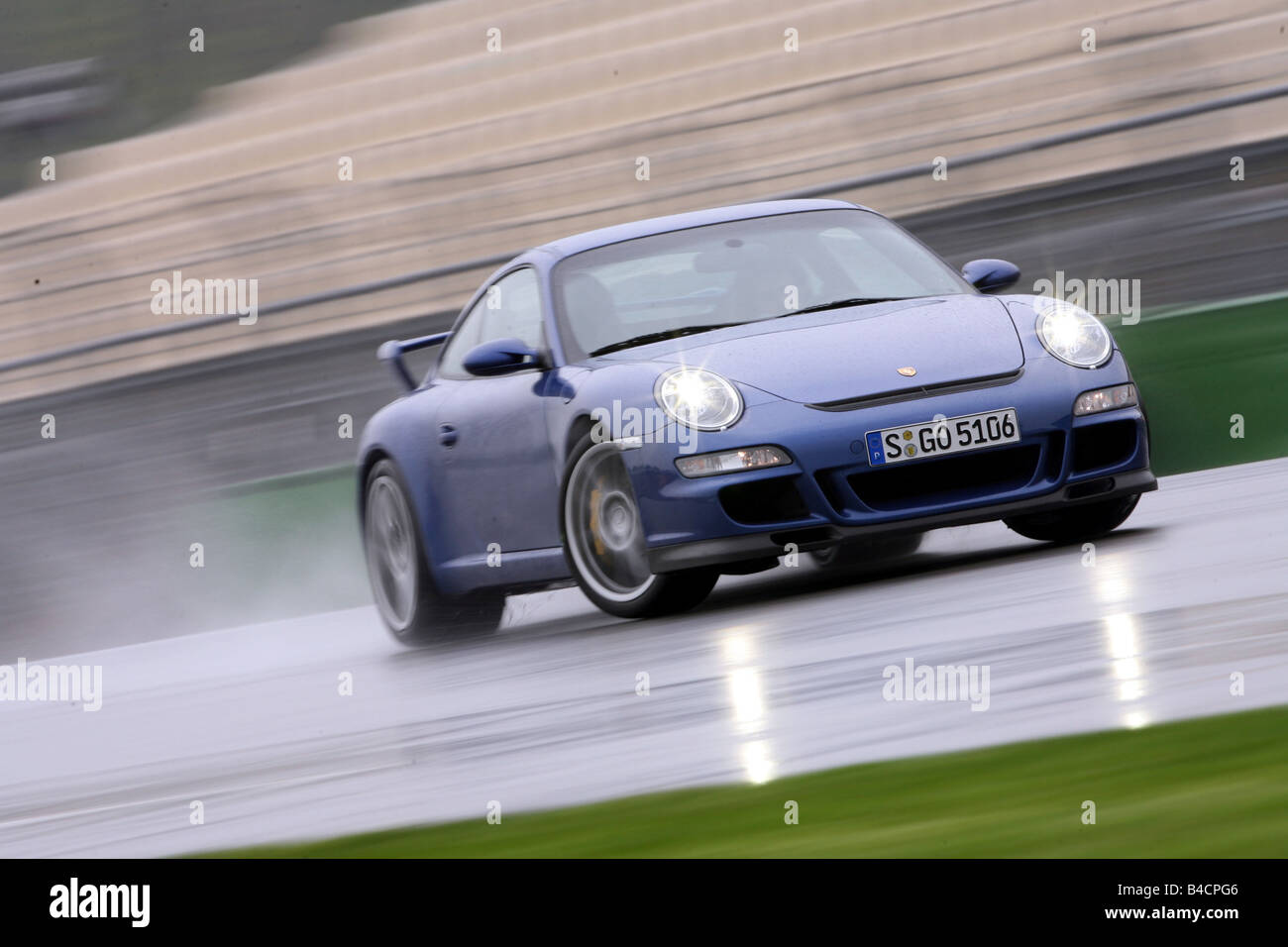 Porsche 911 gt3 2006 hi-res stock photography and images - Alamy Porsche 911 gt3 2006 hi-res stock photography and images - Alamy