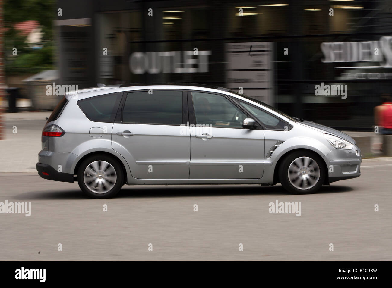 Ford S Max 2 0 Tdci Model Year 2006 Silver Driving Side View City Stock Photo Alamy