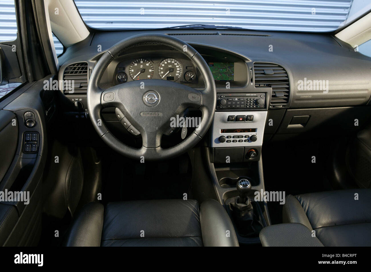 Car, Opel Zafira 2.2 DTI, model year 2003-, silver, Van, interior view,  Interior view, Cockpit, technique/accessory, accessories Stock Photo - Alamy
