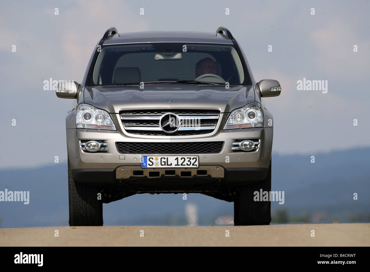 Mercedes GL 420 CDI, model year 2006-, silver, standing, upholding, frontal view Stock Photo