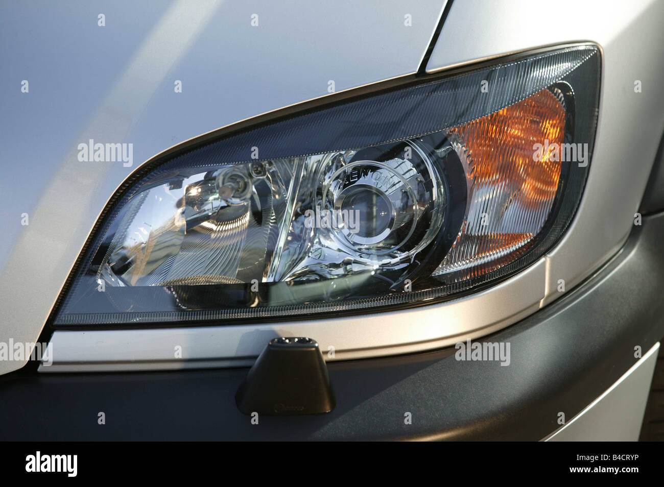 Opel zafira 2 2 stock photography and images