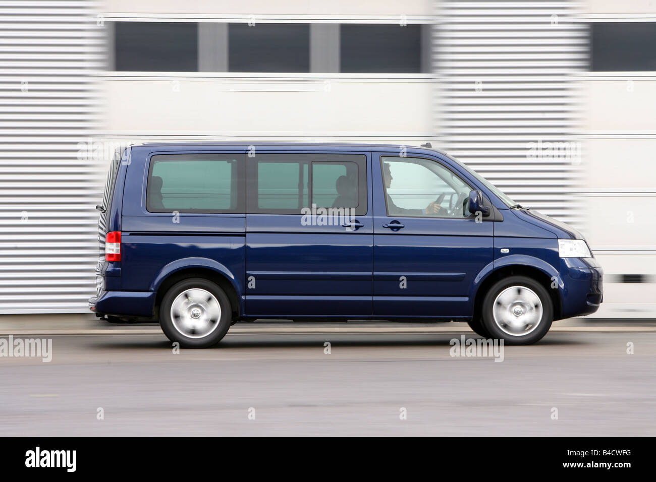 Vw multivan hi-res stock photography and images - Alamy