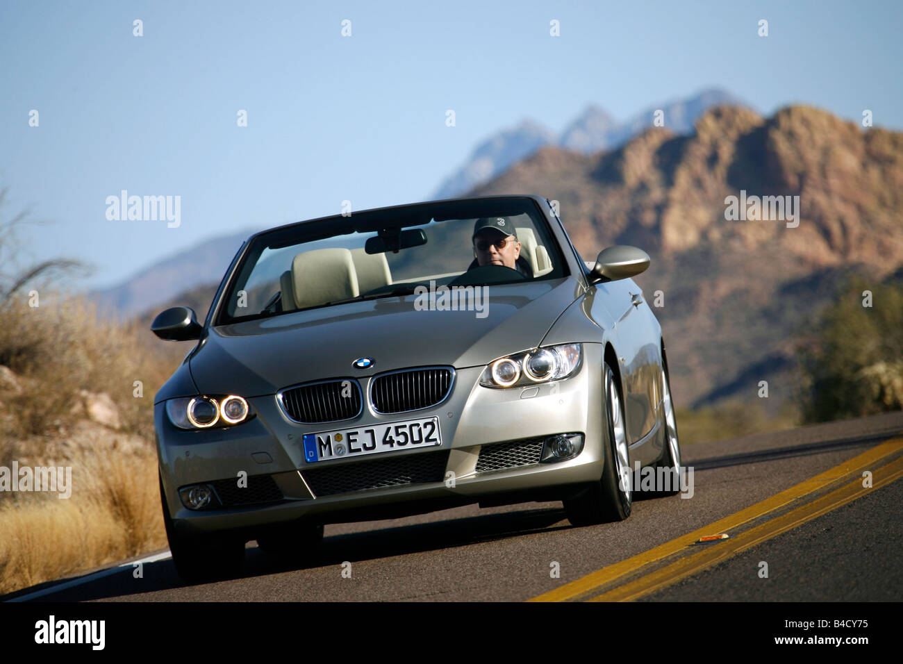Bmw e93 convertible hi-res stock photography and images - Alamy