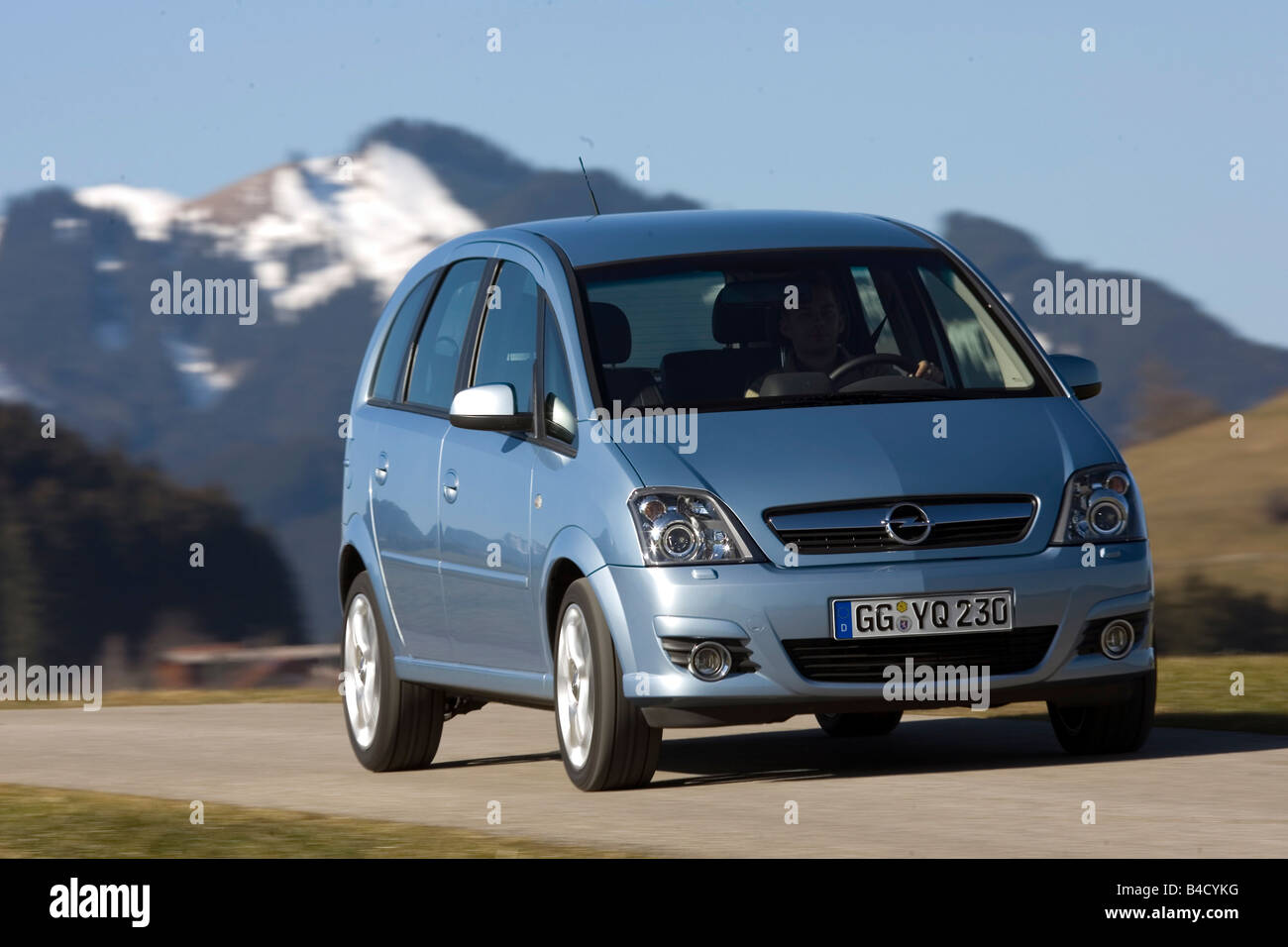 Opel Meriva 1.7 CDTi, model year 2007-, silver, driving, diagonal