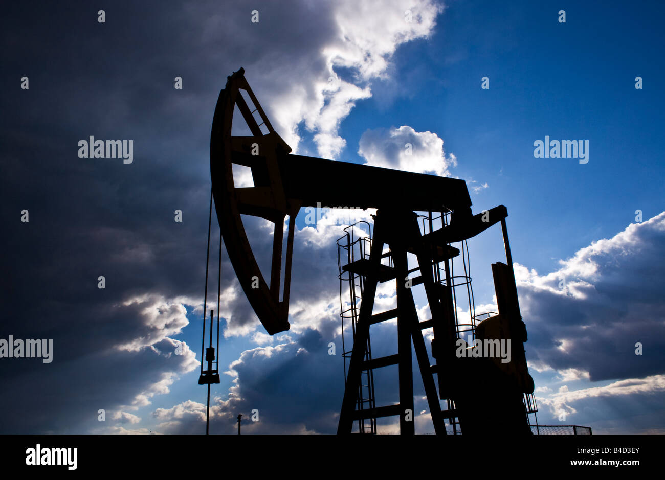 Pump jack hires stock photography and