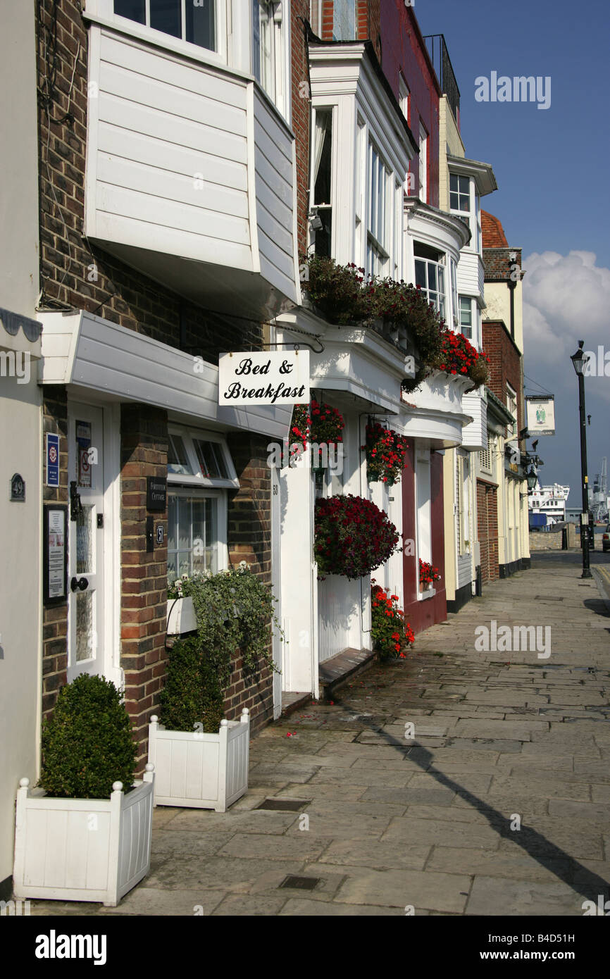 Broad street portsmouth hires stock photography and images Alamy