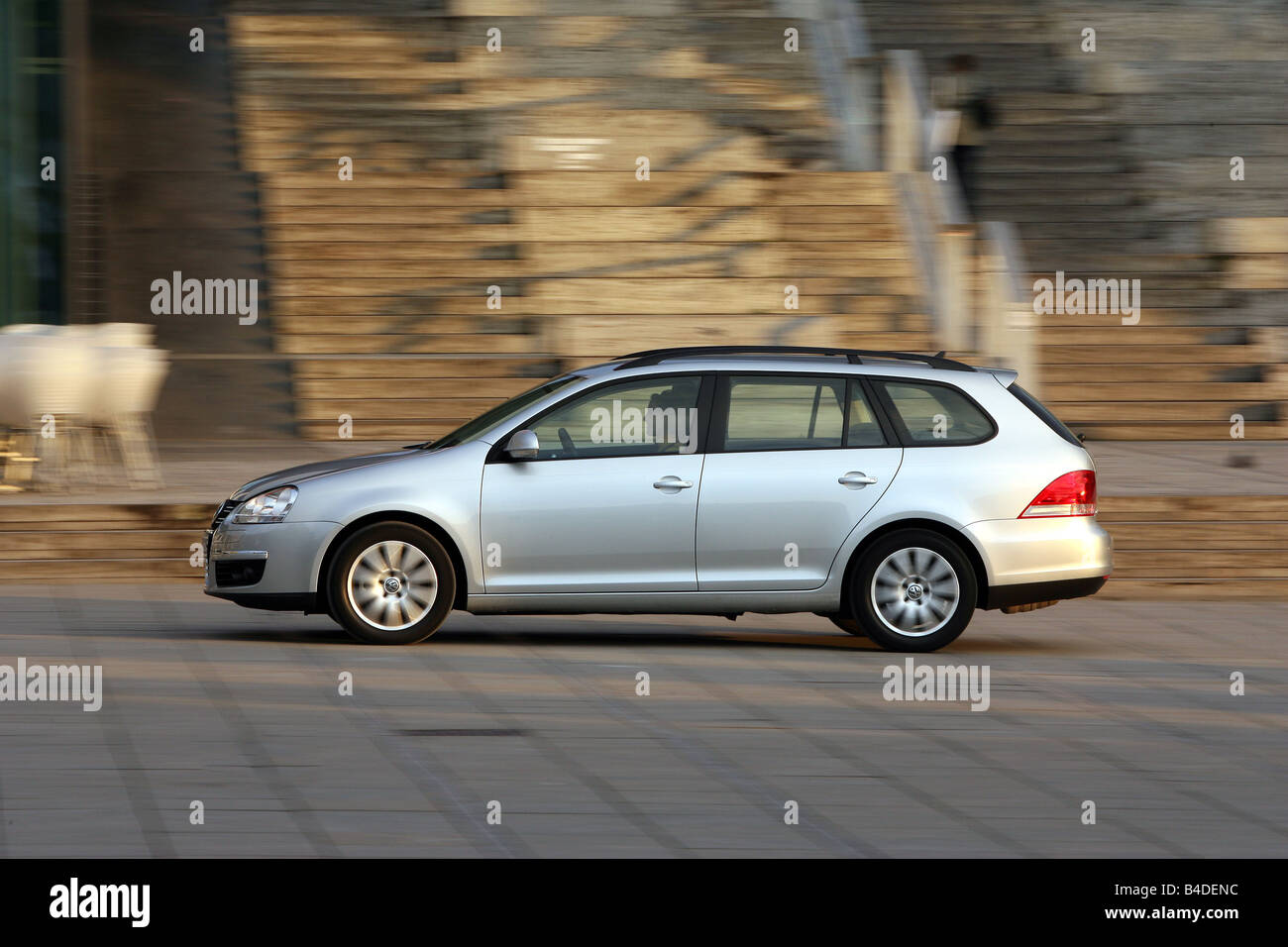 VW Volkswagen Golf Variant 1.9 TDI Trendline, model year 2007-, silver,  driving, side view, City Stock Photo - Alamy