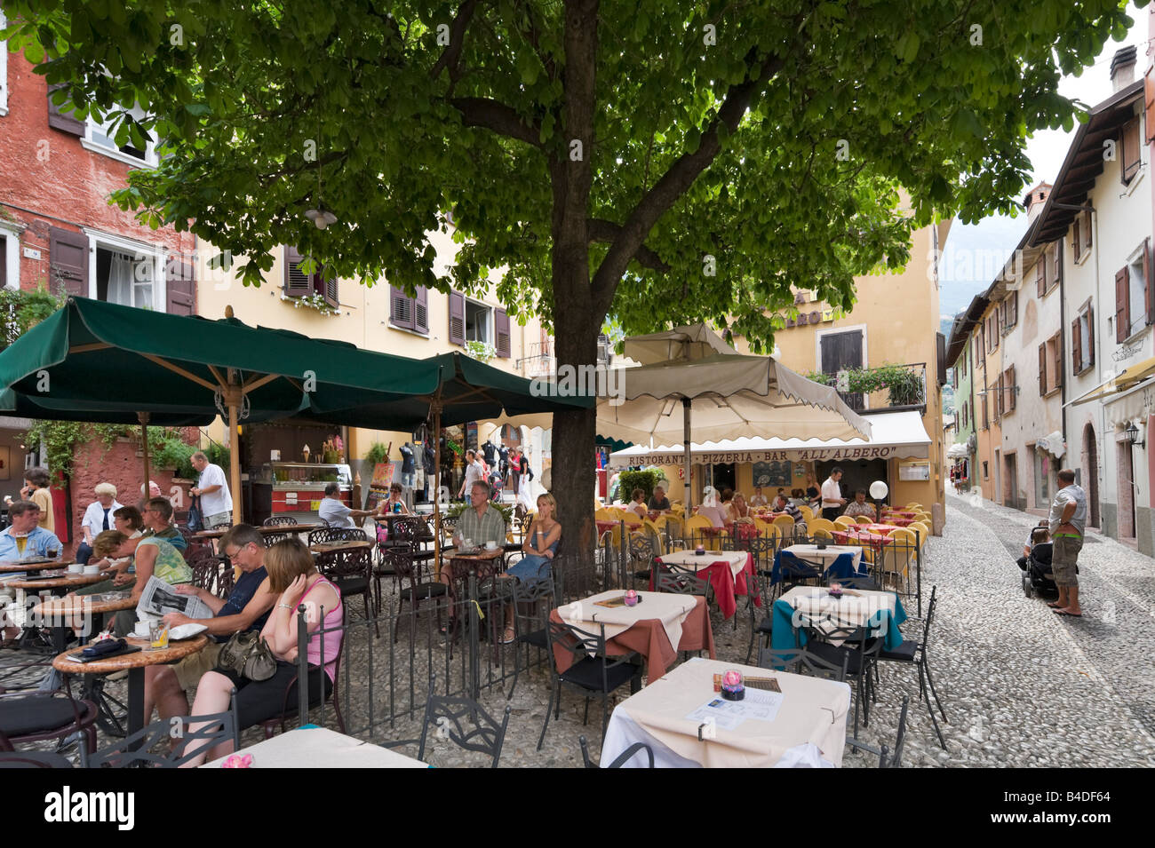Street Cafe in the centre of the old town, Malcesine, Lake Garda, Italy Stock Photo