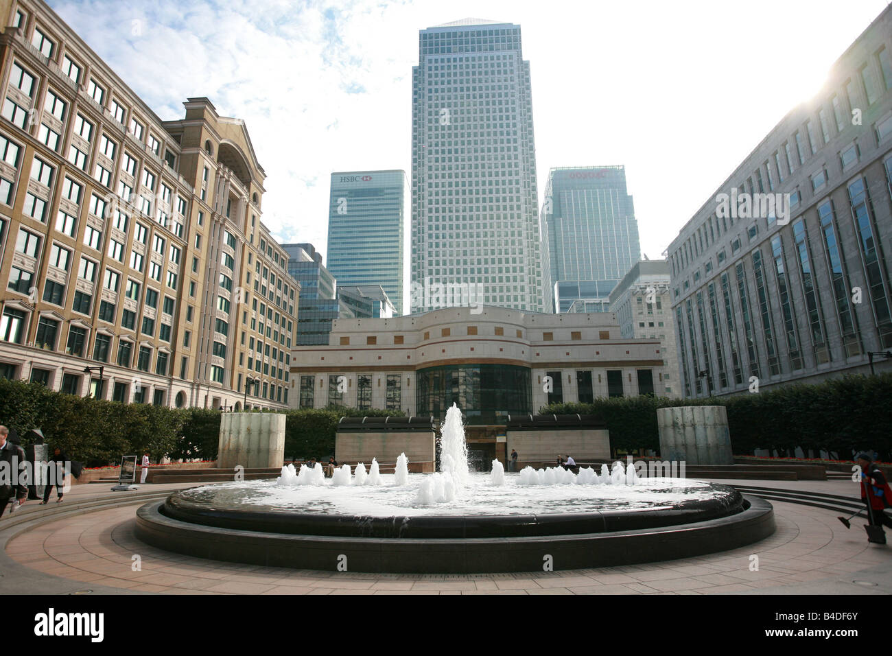 HSBC One Canada Square and Citigroup buildings from Cabot Square, Canary Wharf London Docklands UK banking head quarters area UK Stock Photo