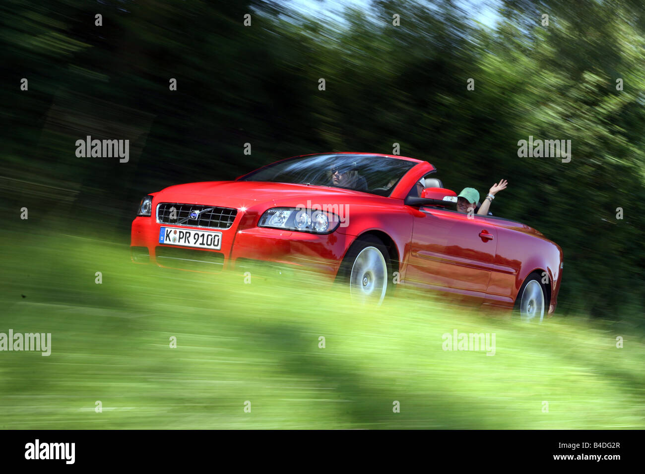 Red volvo hi-res stock photography and images - Page 3 - Alamy