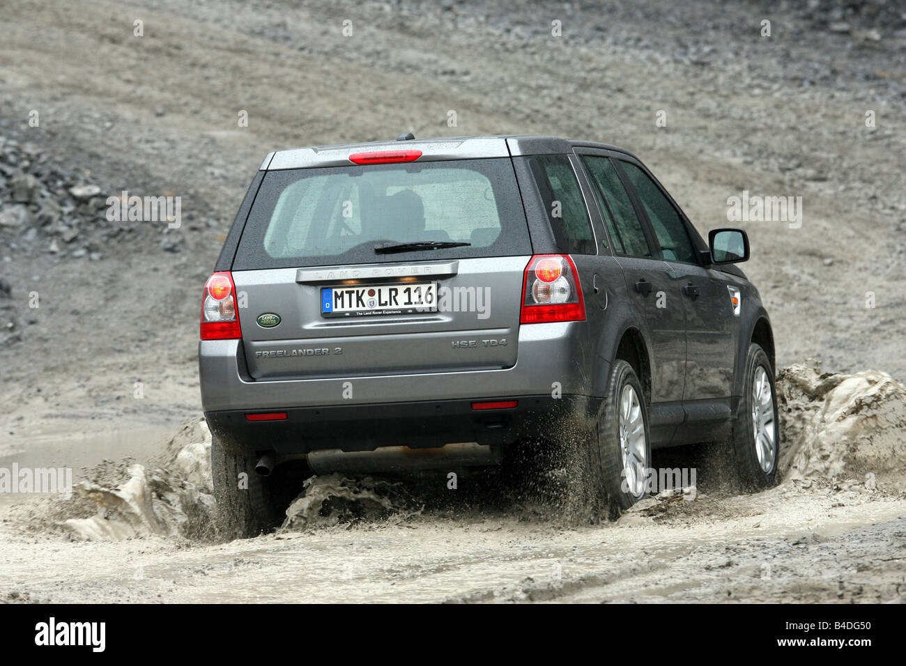 Land Rover Freelander TD4 HSE, model year 2007-, anthracite, driving,  diagonal from the back, rear view, offroad, Water Stock Photo - Alamy