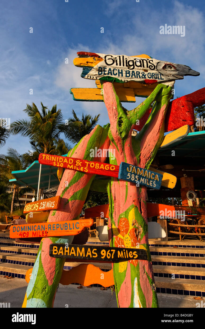 Aruba Palm Beach Sunset Bar Gilligans Bar Radisson Hotel West Indies Dutch Carribean Central America Stock Photo