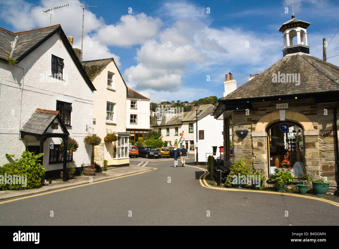 Street Scene at West Looe Cornwall Stock Photo - Alamy