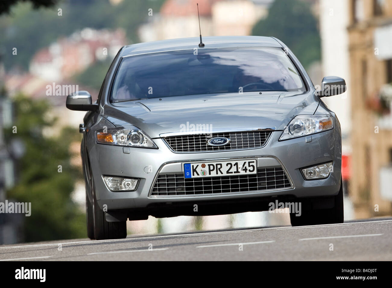 Ford mondeo 2 0 tdci ghia x hi-res stock photography and images - Alamy