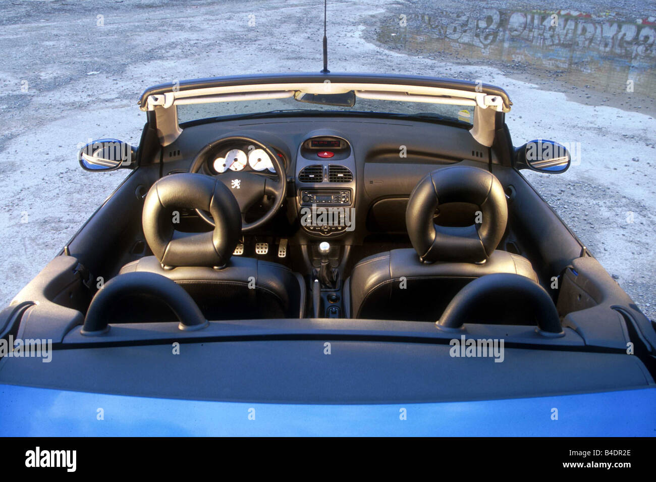 Car, Peugeot 206 CC, Convertible, model year 2000-, blue, open top, interior view, Interior view, Cockpit, technique/accessory, Stock Photo