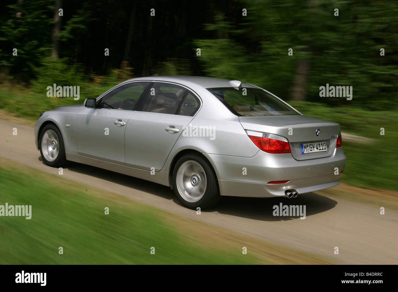 Car, BMW 5th, BMW 530i, model year 2003-, Limousine, upper middle-sized ...