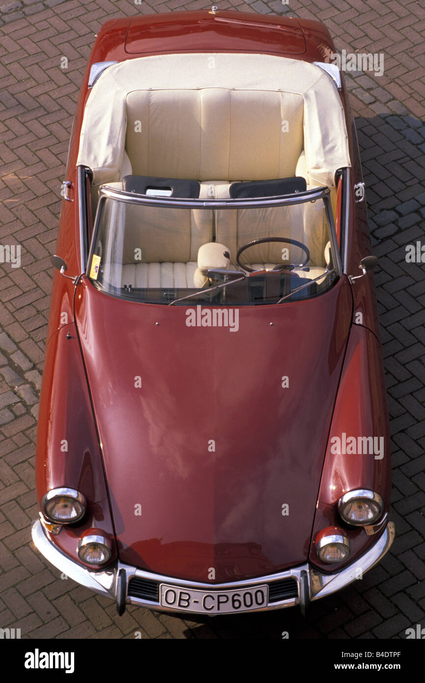 Car, Citroen DS Convertible, model year 1961-1965, Vintage approx., sixties, red, open top, standing, upholding, from above Stock Photo