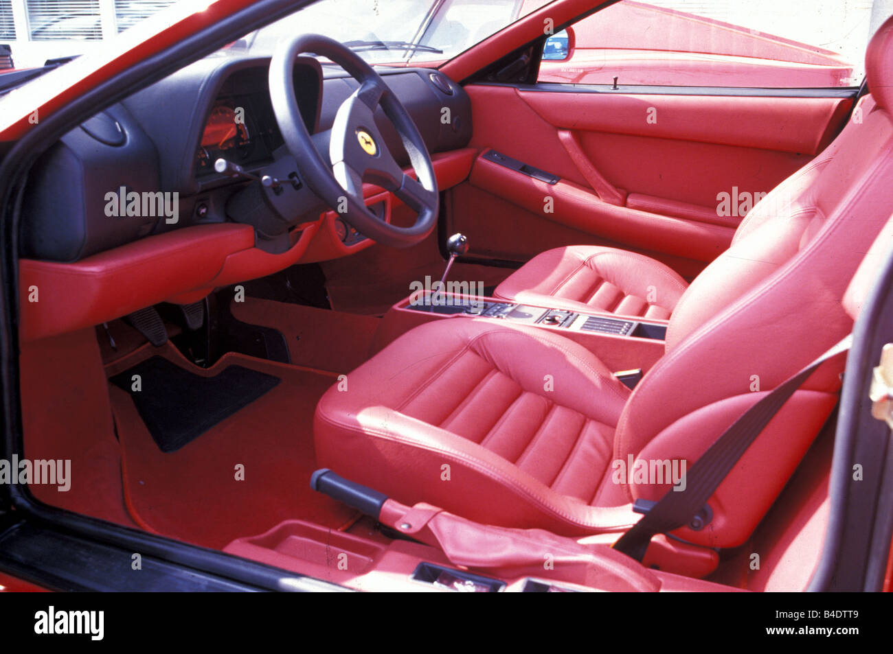 Car, Ferrari Testarossa, roadster, red, model year 1984-1991, 390 PS, Höchstgeschwindigkeit 290 km/h, coupe/Coupe, interior view Stock Photo