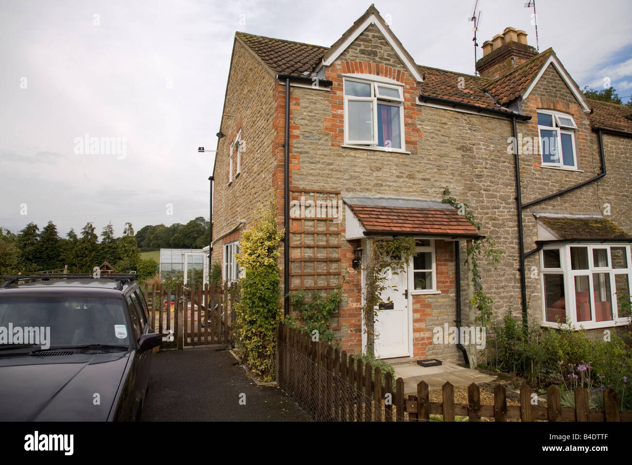 Modern terraced stone built house in Wincanton. Somerset. UK. (39 Stock