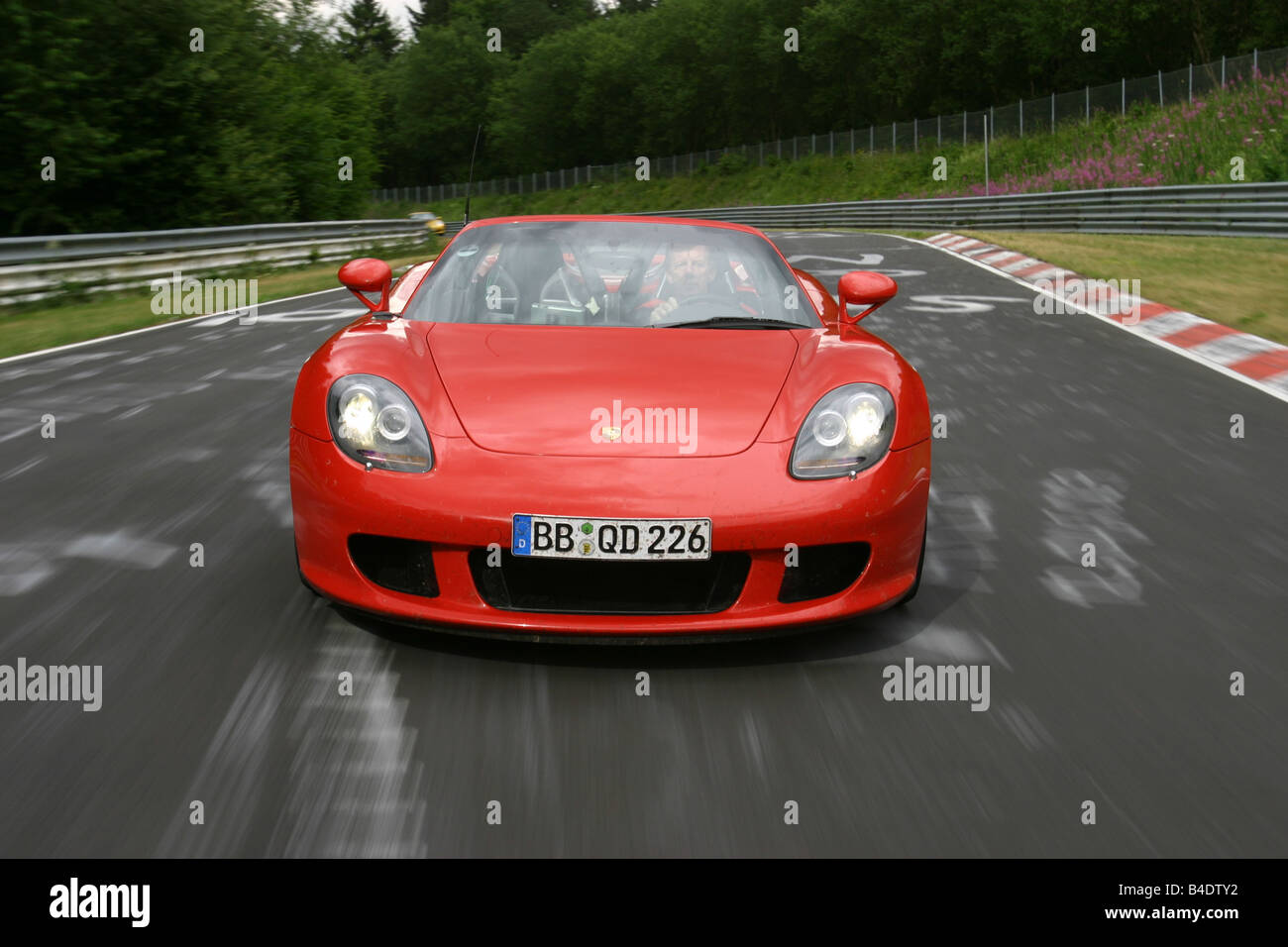 Car, Porsche Carrera GT, model year 2003-, Convertible, red, Test approx.s, 612 PS, Höchstgeschwindigkeit 330 km/h, open top, dr Stock Photo