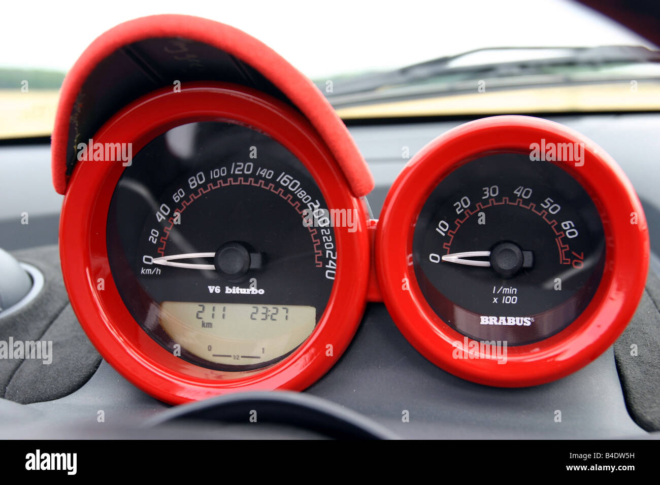 Car, Smart Roadster V6, model year 2002-, Convertible, red, Detailed view,  Cockpit, technique/accessory, accessories Stock Photo - Alamy