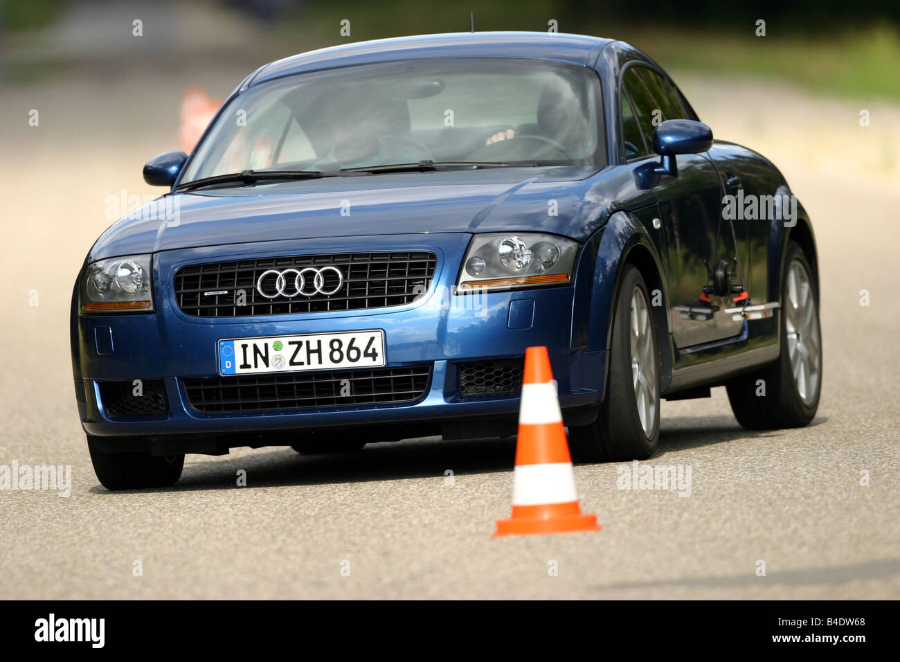 Audi tt 3 2 hi-res stock photography and images - Alamy