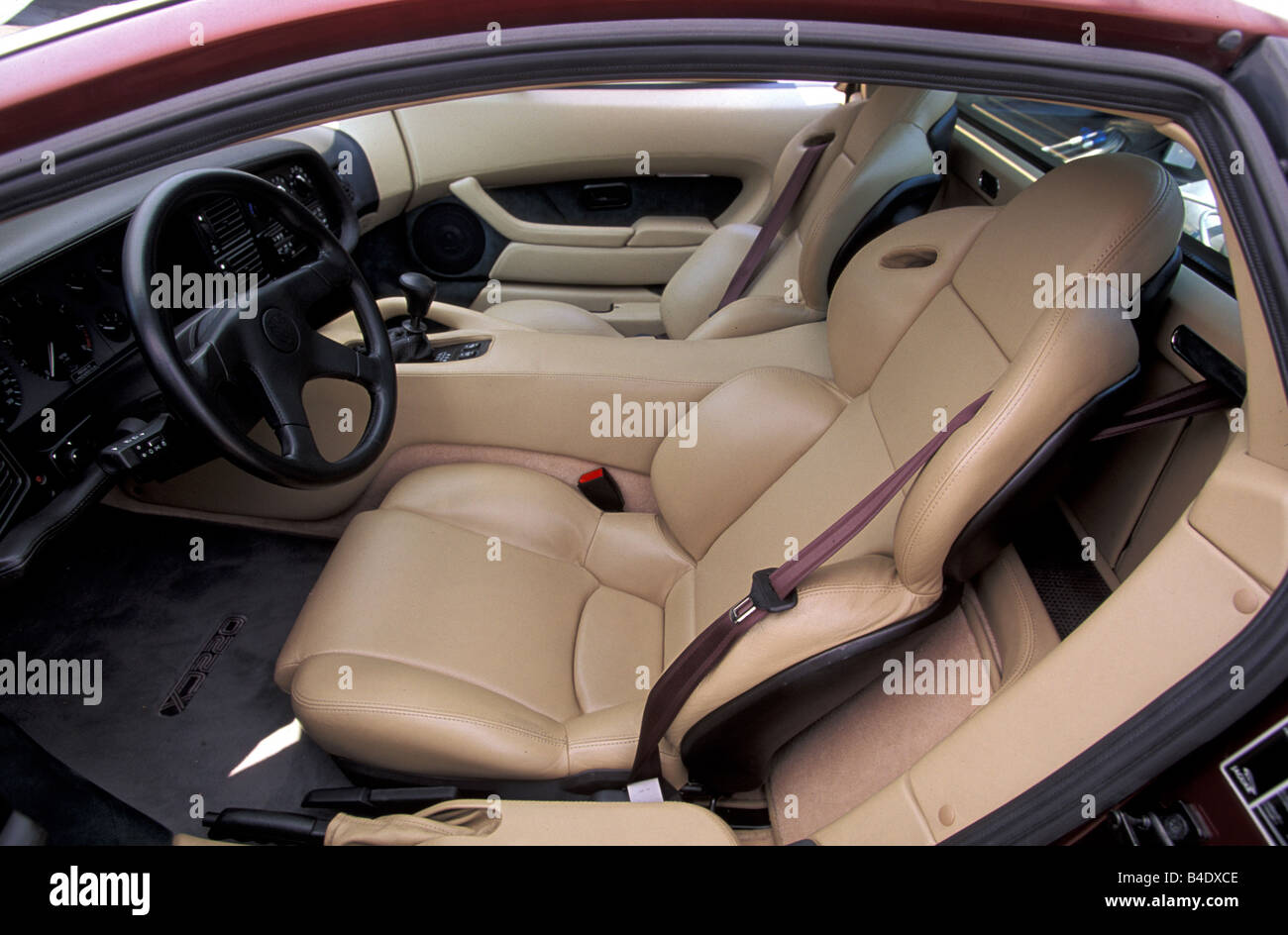 Car, Jaguar XJ 220, model year 1994, wine-red-metallic, coupe/Coupe, roadster, interior view, Interior view, seats, Front seat, Stock Photo