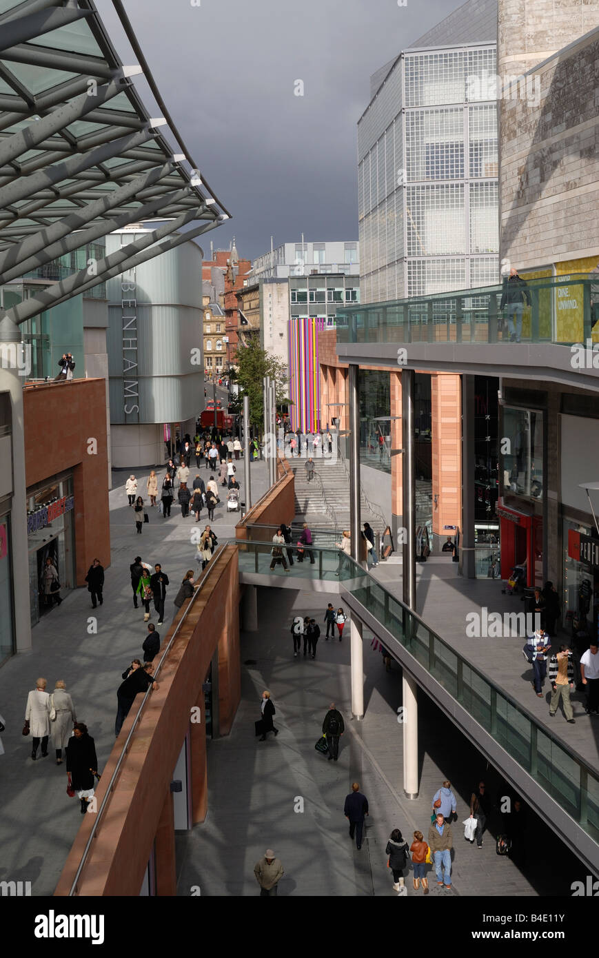 Retail centre opening shops shoppers outlets hi-res stock photography ...
