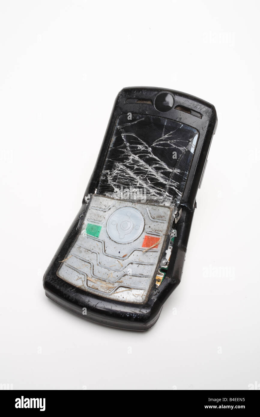 broken-cell-phone-B4EEN5.jpg