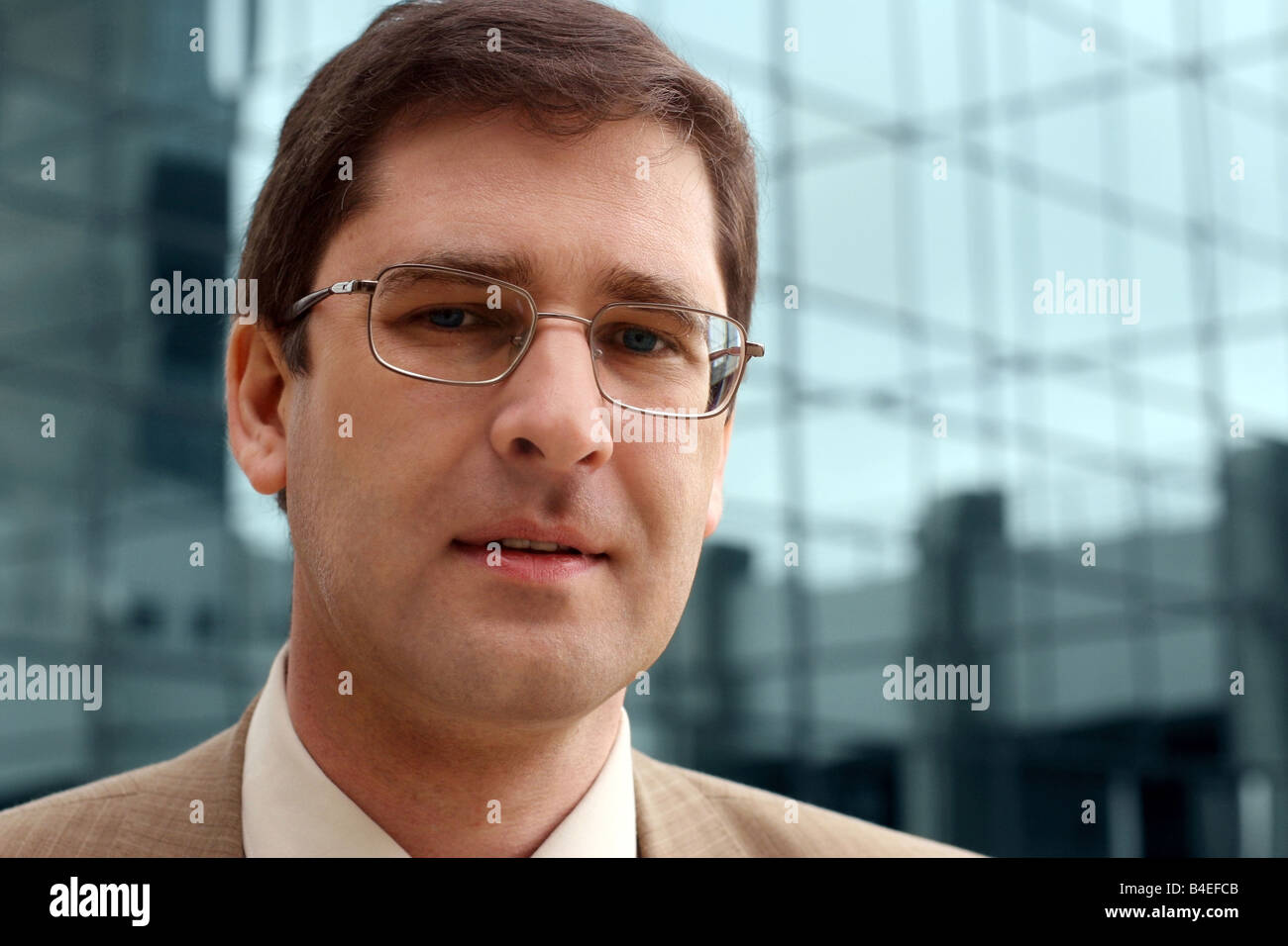 Glasses standing front building hi-res stock photography and images - Alamy