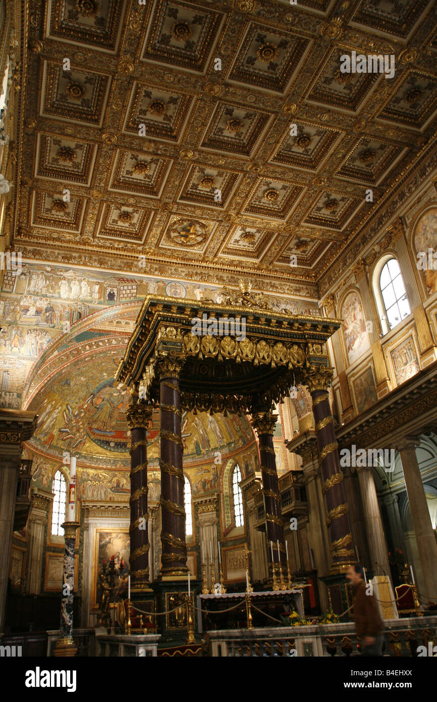 interior santa maria maggiore basilica church rome Stock Photo - Alamy