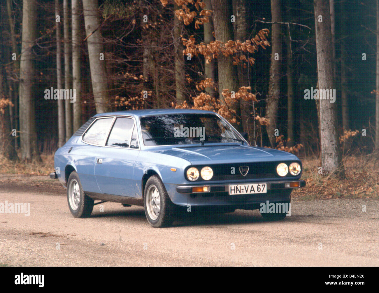 https://c8.alamy.com/comp/B4EN20/car-lancia-beta-hpe-model-year-1975-1984-old-car-1970s-seventies-1980s-B4EN20.jpg