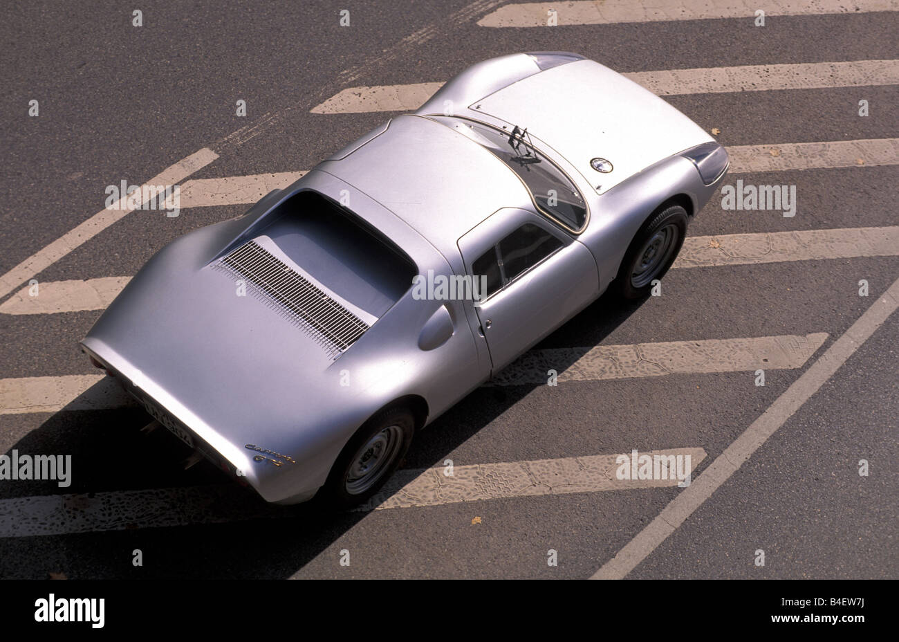 Car, Porsche 904 Carrera GTS, vintage car, sports car, Coupé, Coupe, model year 1963-1964, 1960s, sixties, 155 PS, silver, Desig Stock Photo