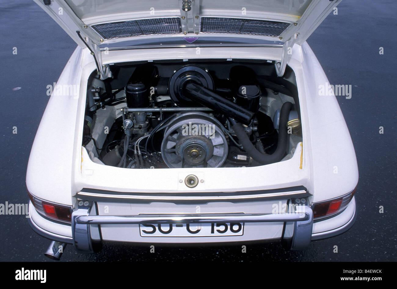 Car, Porsche 911, sports car, Coupé, Coupe, model year 1964, vintage car, 1960s, sixties, white, engine compartment, engine , Mo Stock Photo