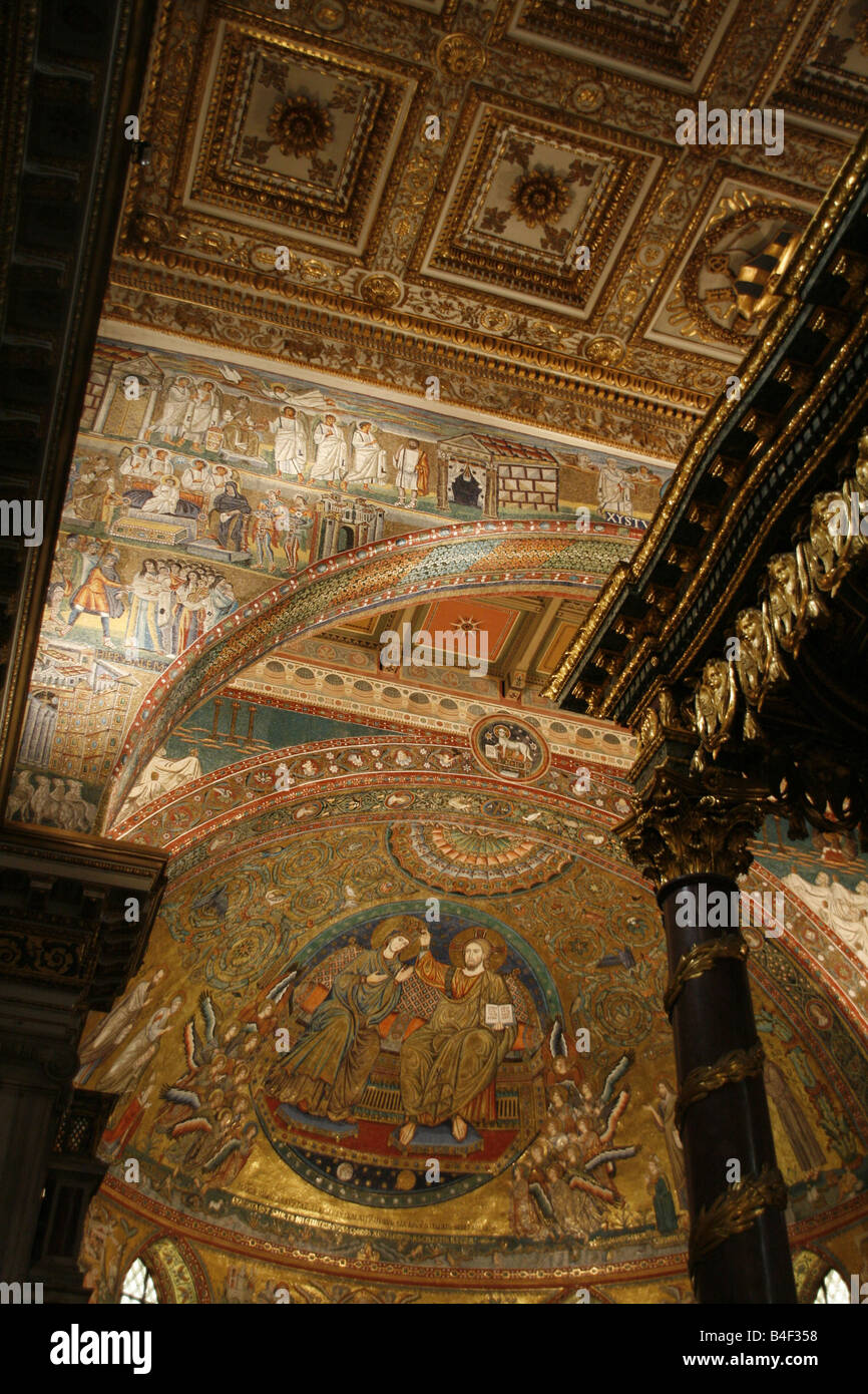 interior santa maria maggiore basilica church rome Stock Photo - Alamy